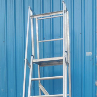 Lightweight aluminium statue ladder manufacturer in Hyderabad, portable A-frame design for monument maintenance